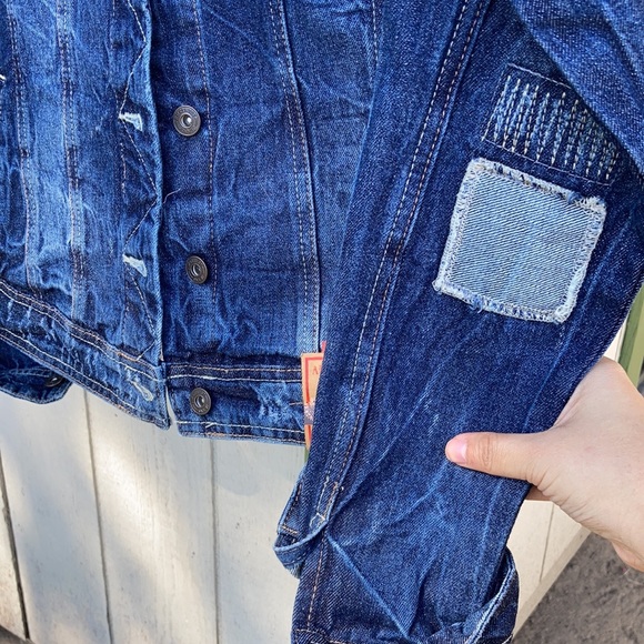 Distressed look denim jacket - Picture 3 of 3